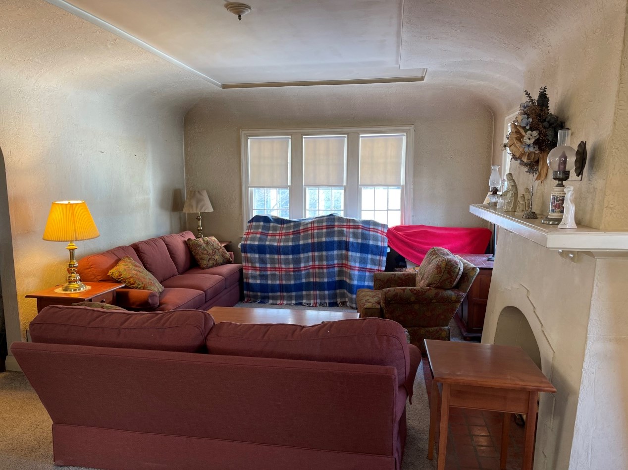 914 Lathrop Ave, Racine, WI 53405-2340