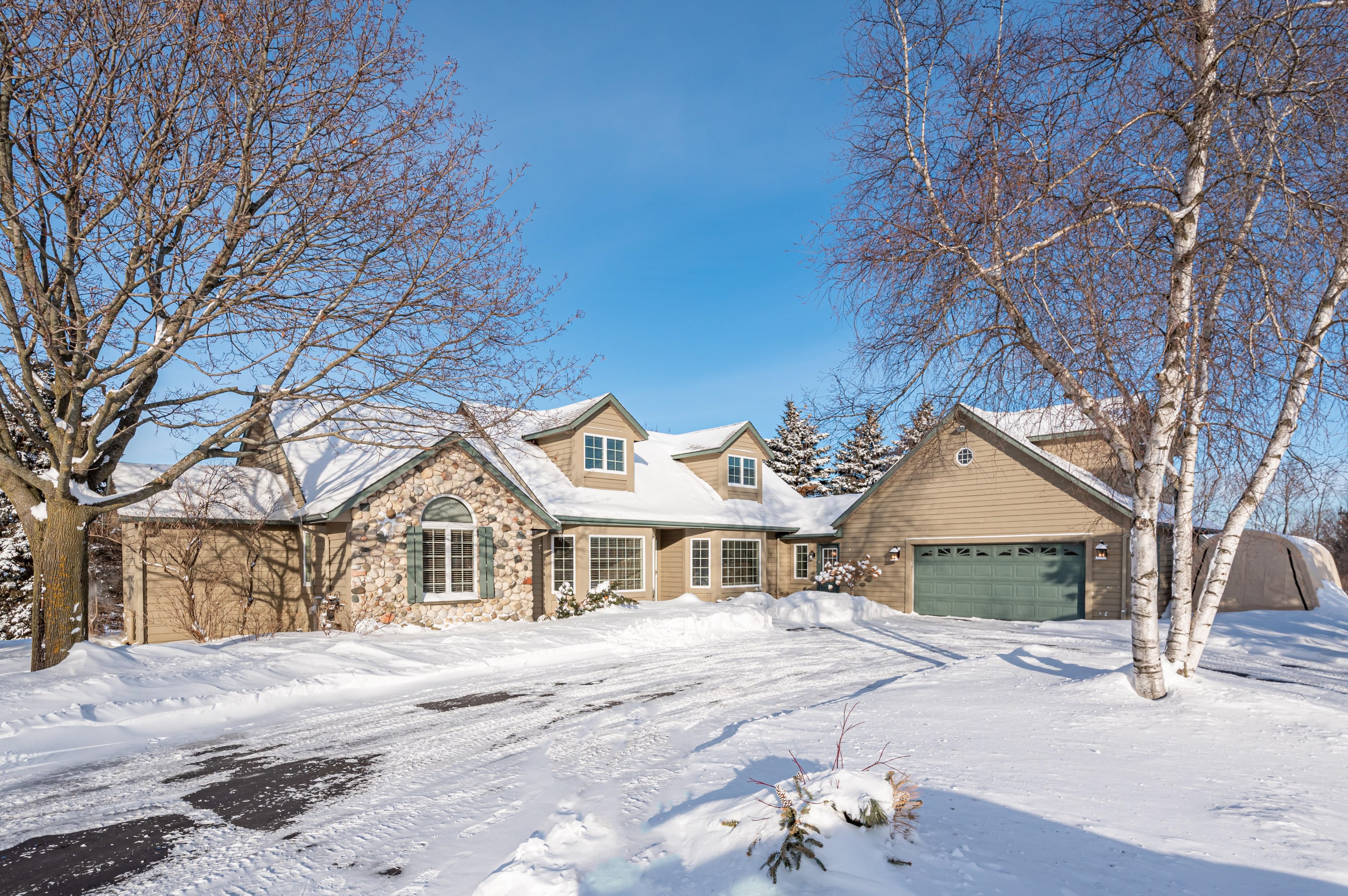 4859 Hillside Rd, West Bend, WI 53095
