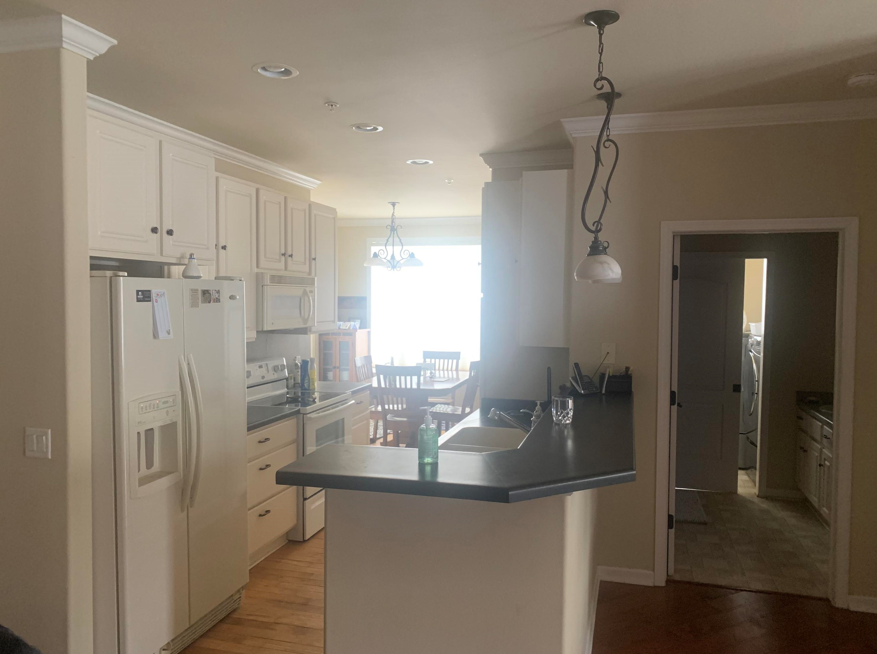 8617 Deerwood Ln, Hales Corners, WI 53132-8007
