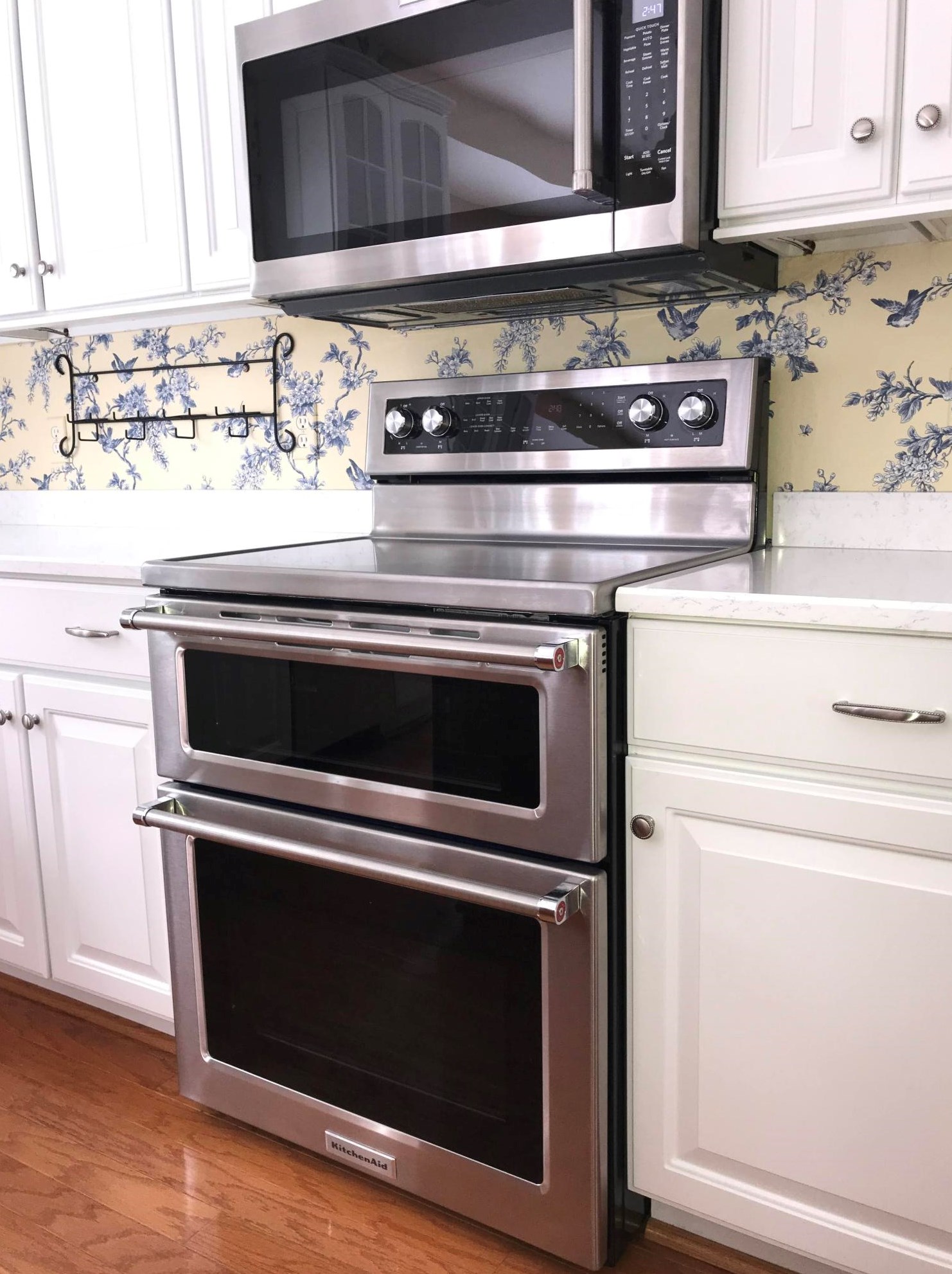 218 Maple Dr, Plymouth WI  53073-4059 exterior