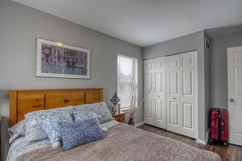 2124 Palmer St, Milwaukee, WI 53212-3220