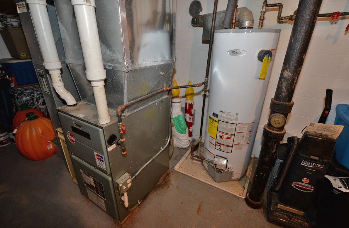 1605 Autumn Dr, Racine WI  53402-1813 exterior