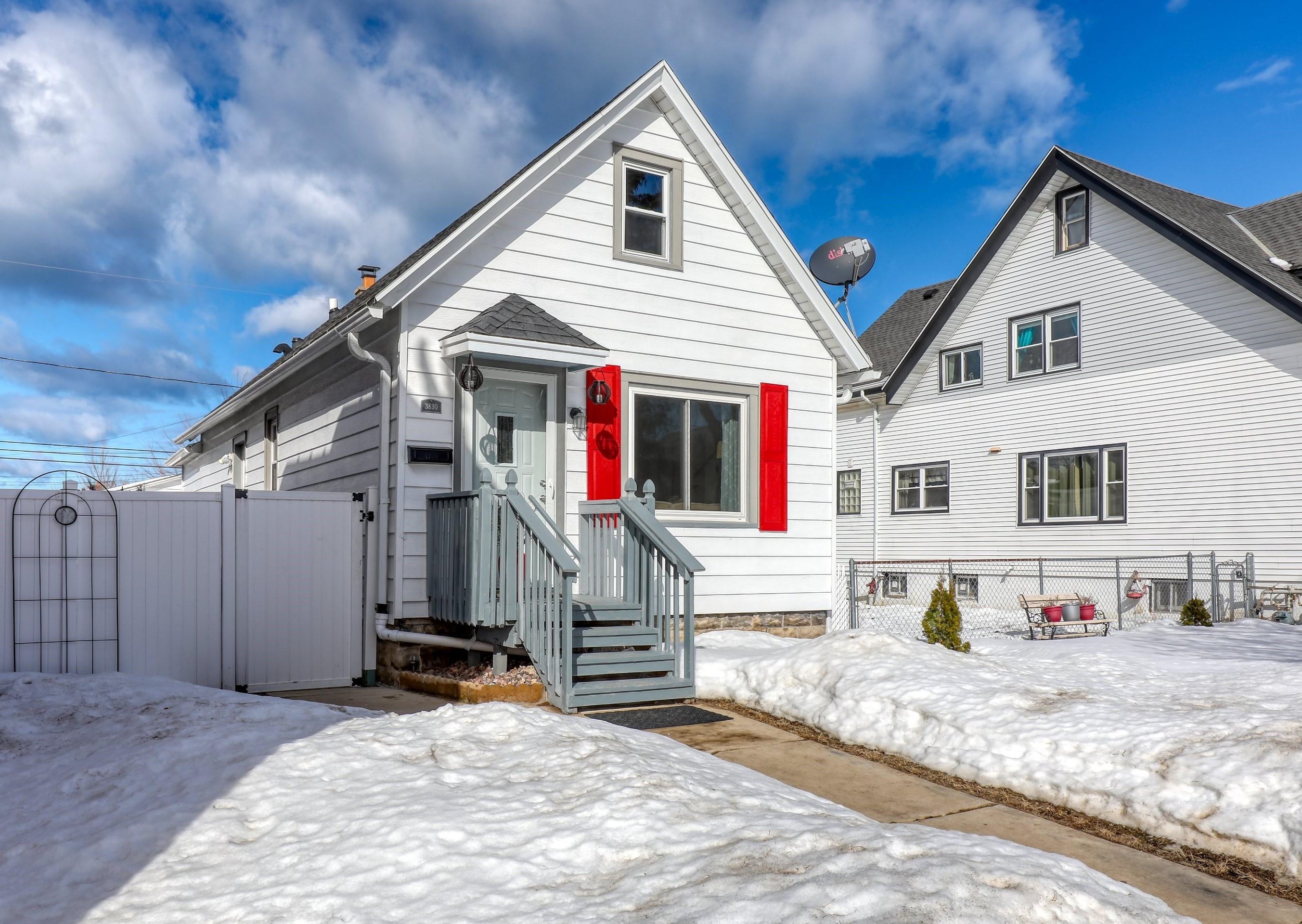 3830 Pulaski Ave, Cudahy, WI 53110-1929