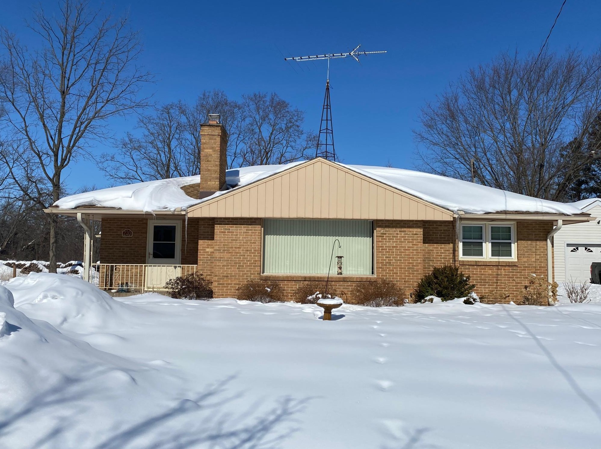230 Page St, Elkhorn, WI 53121-1216
