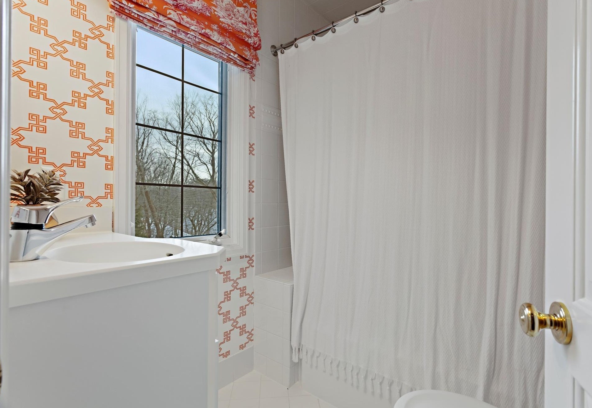 7267 Brg Ln, Milwaukee WI 53217-3627 exterior