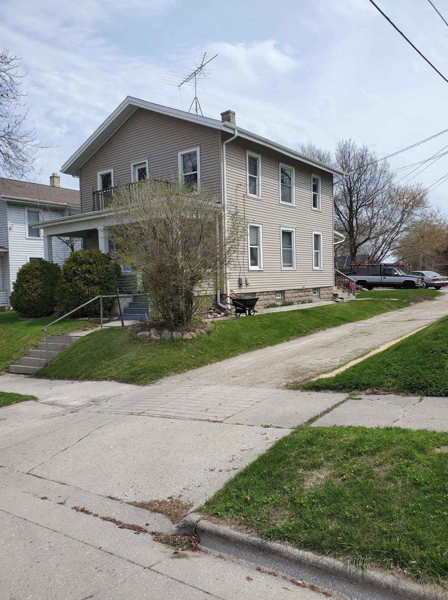 517 15th St, Sheboygan, WI 53081-4336