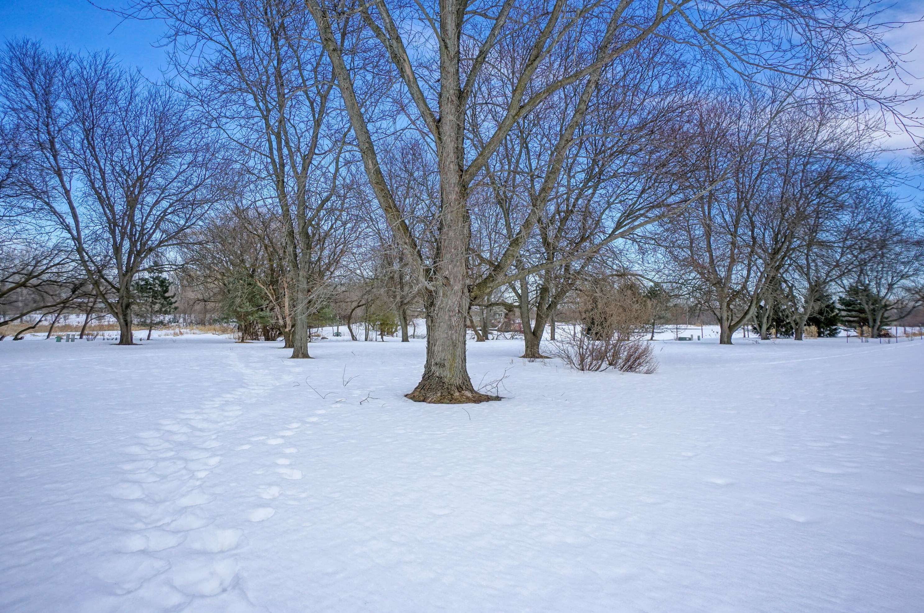 21850 Bonnie Ln, Lannon, WI 53046-9727