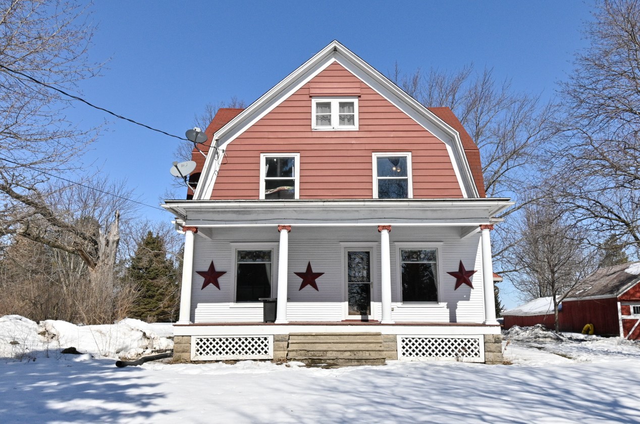 21100 Washington Ave, Kansasville, WI 53139