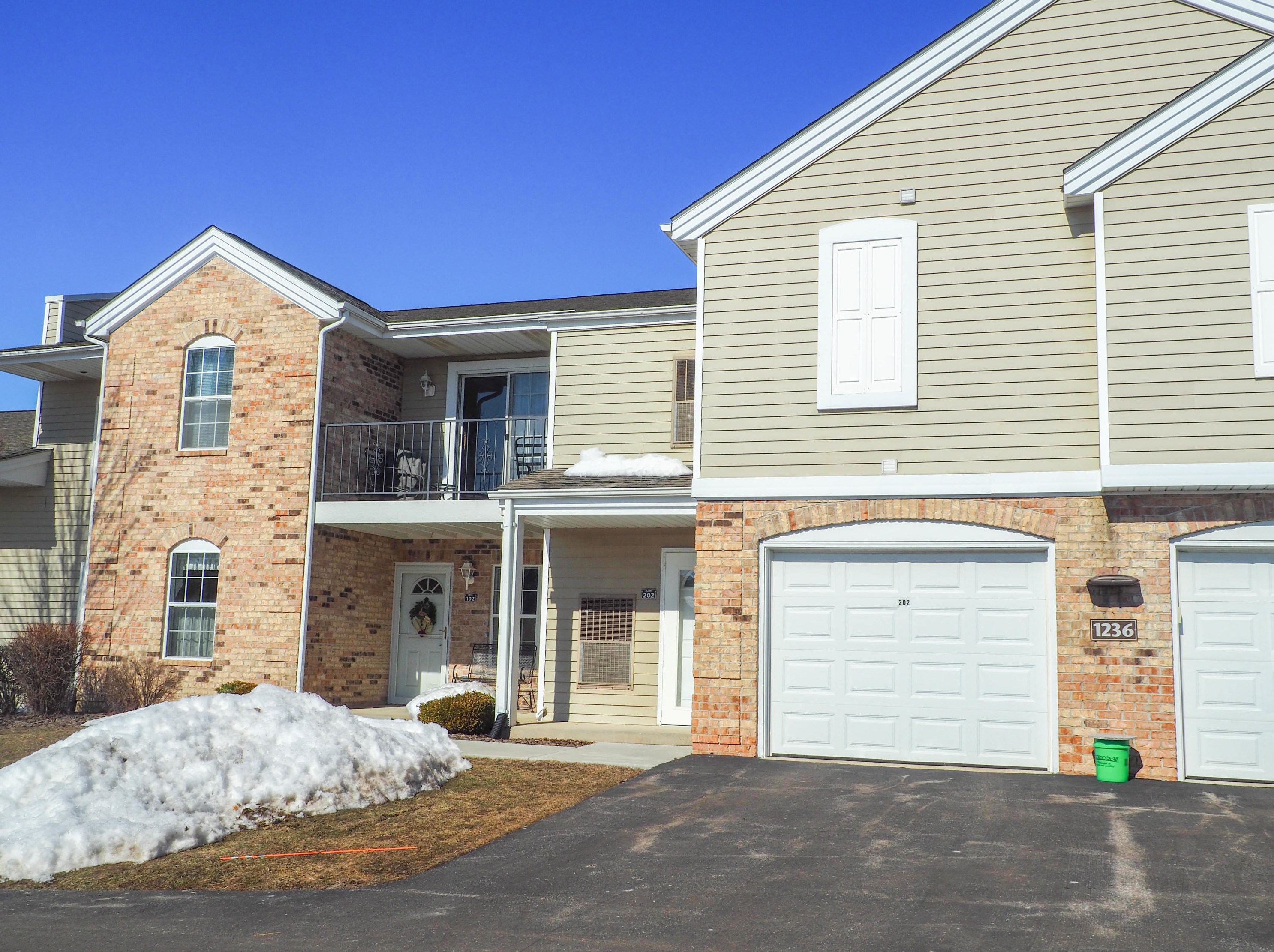 1236 Sunnyslope Dr, Racine WI  53406-6362 exterior