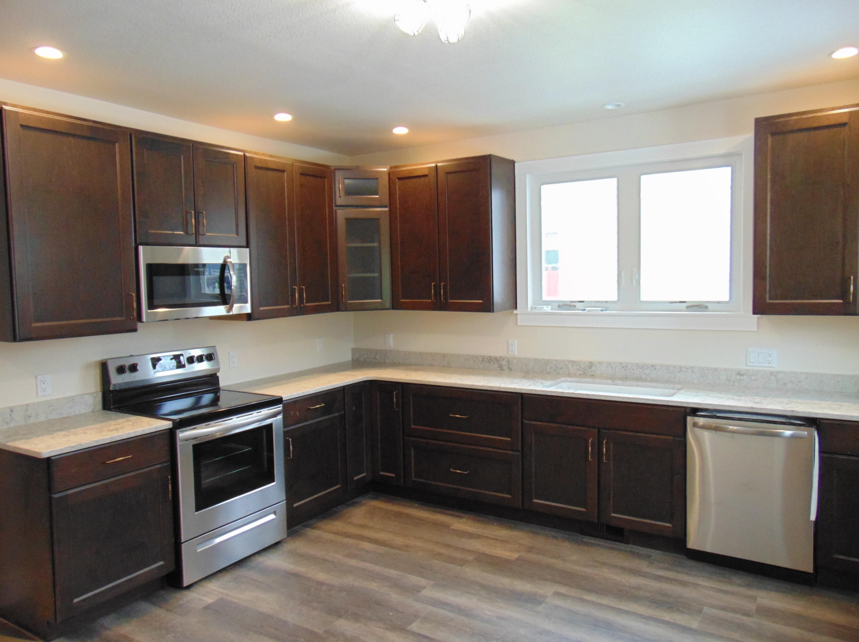 912 Clara Ave, Sheboygan, WI 53081-5353