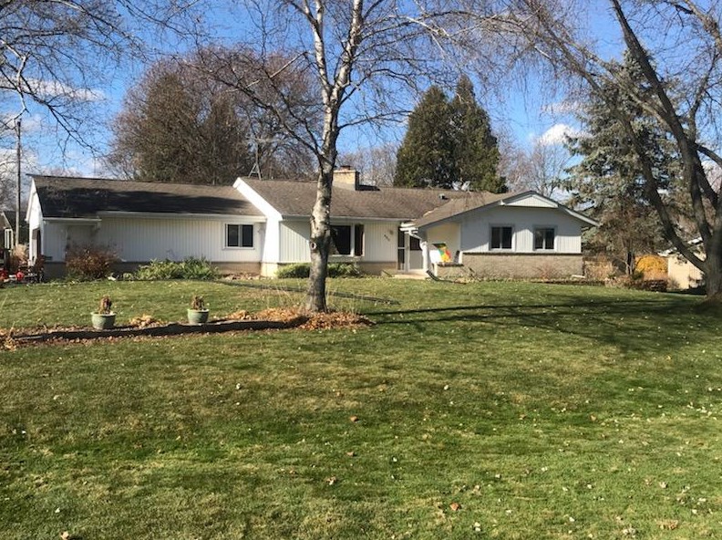 4315 Beaufort Dr, Brookfield, WI 53045-1221