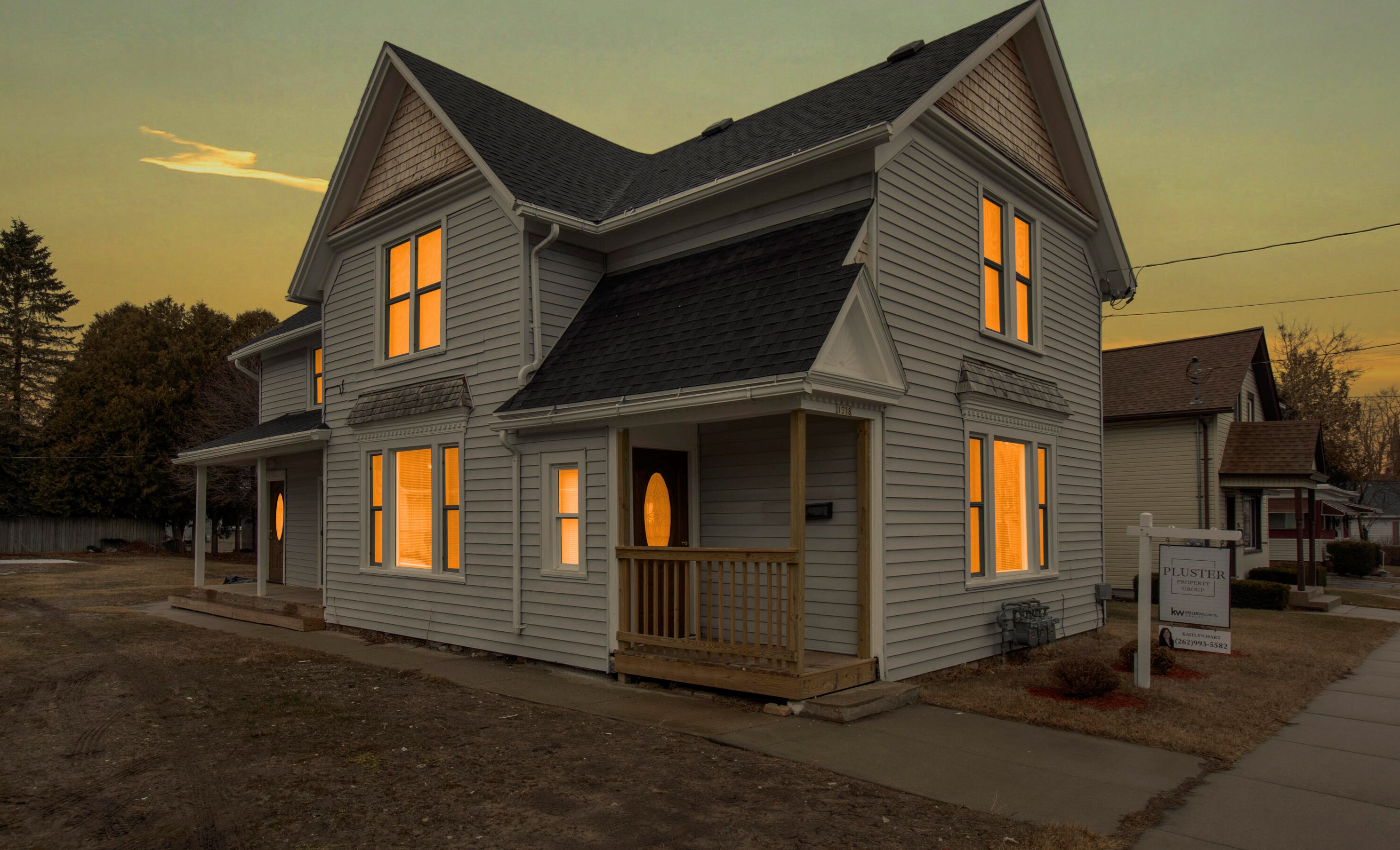 1318 S 10th St, Manitowoc, WI 54220