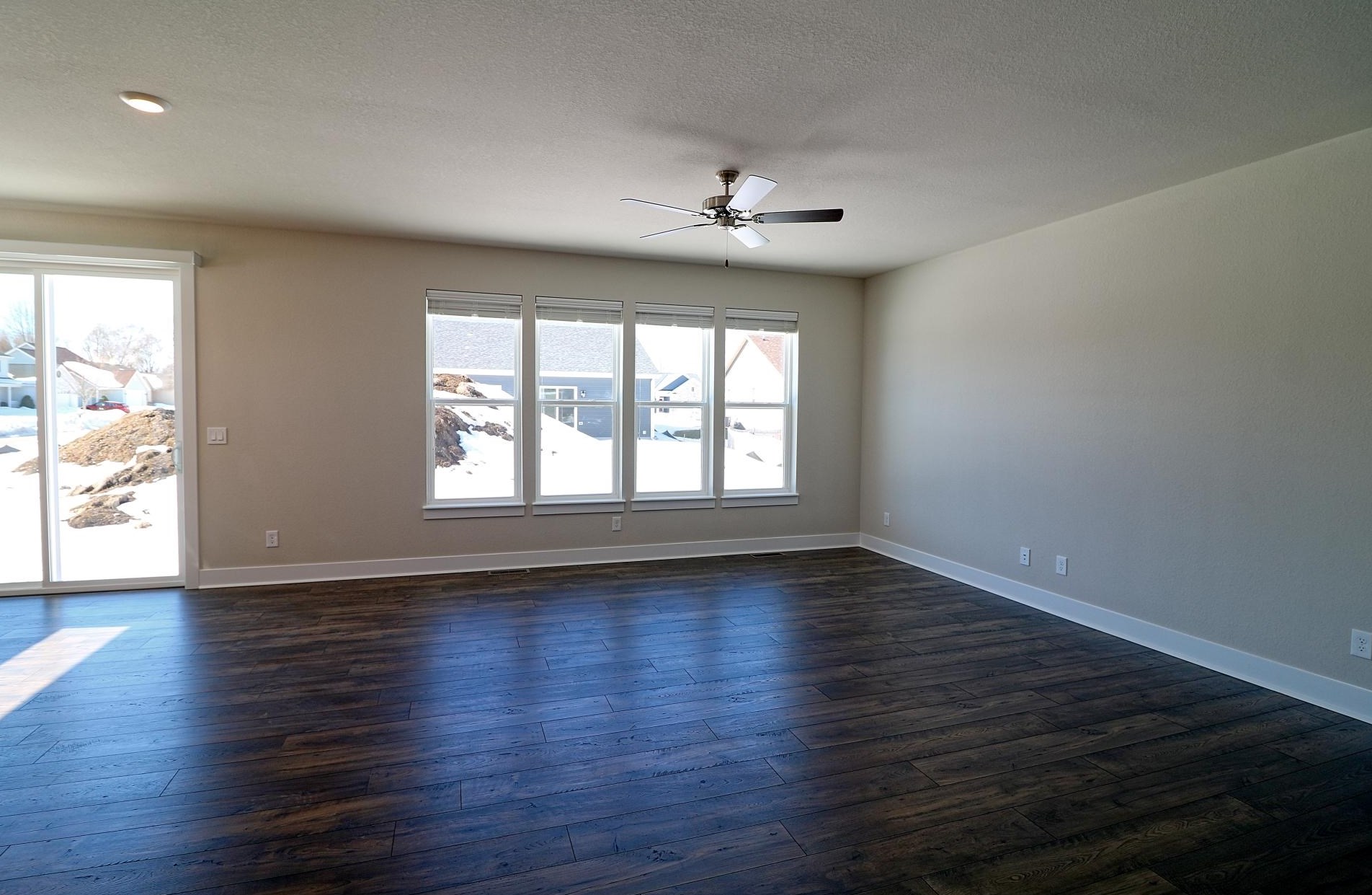 3160 Loumos Ct, Sturtevant, WI 53177