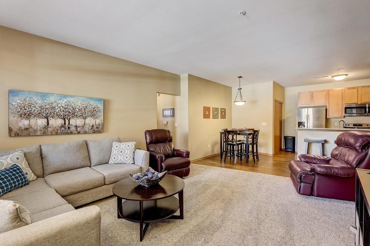 2987 Drexel Ave, Hales Corners, WI 53132-7009