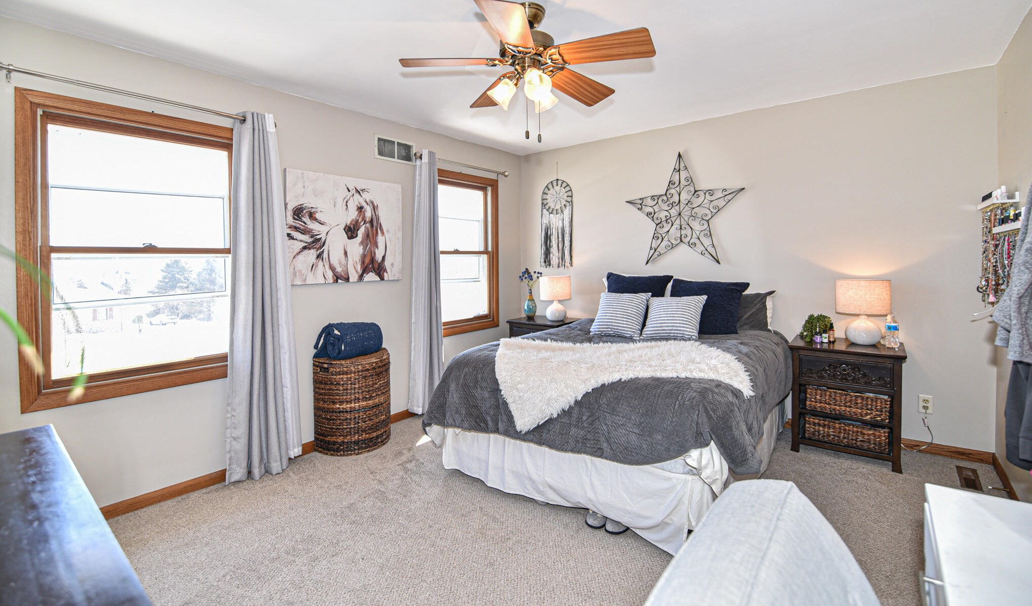 485 Green Meadow Dr, Brookfield WI 53045-3625 exterior