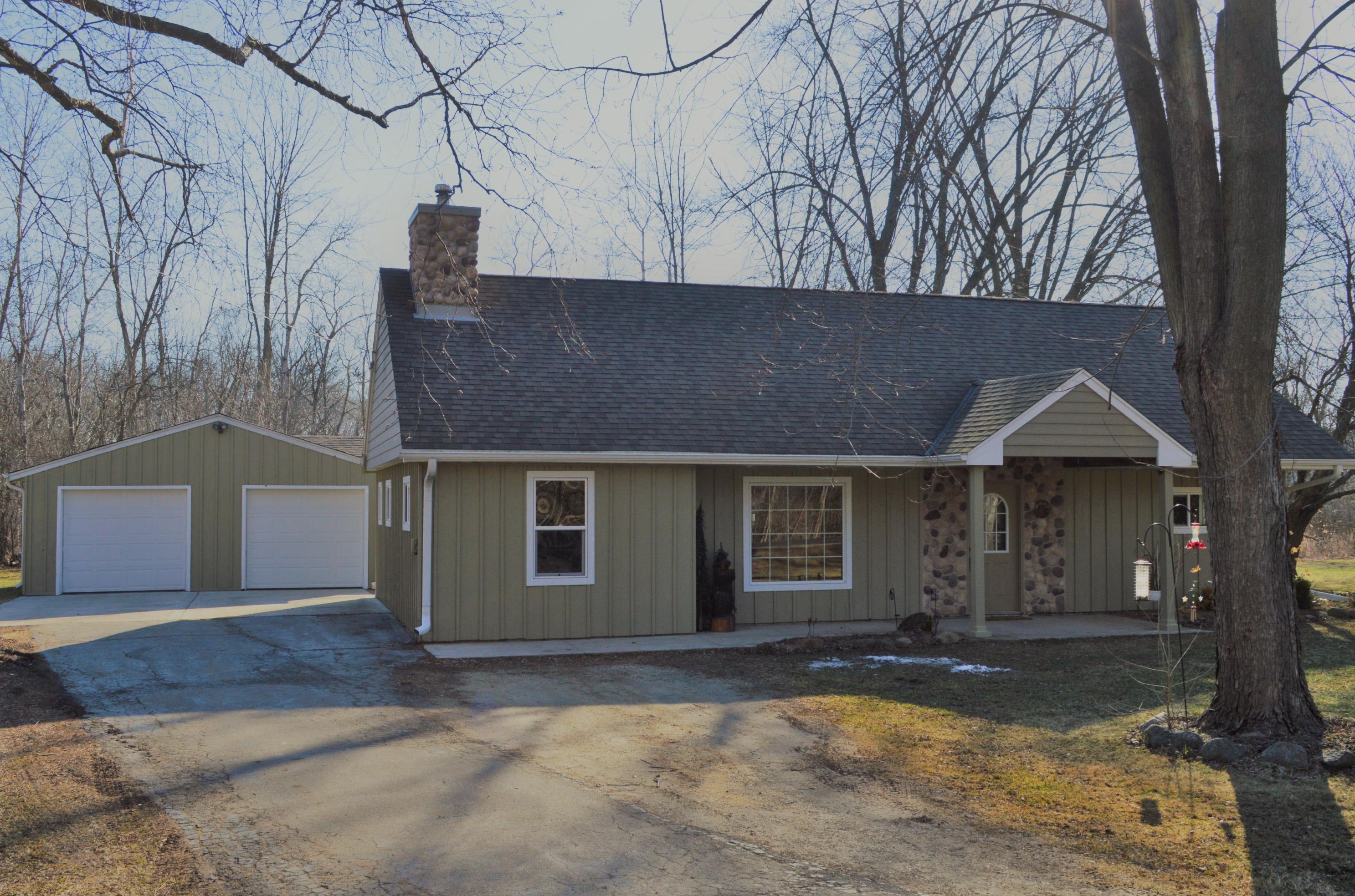 3756 Birchwood Rd, Saukville, WI 53080-1306