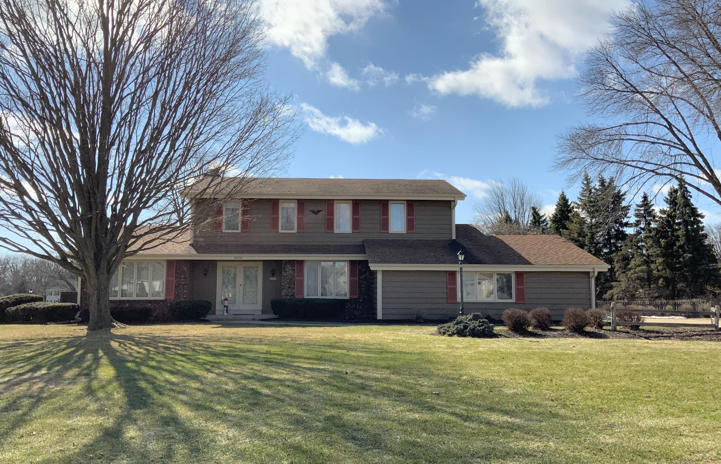 20955 Brook Park Dr, Brookfield, WI 53045-4644