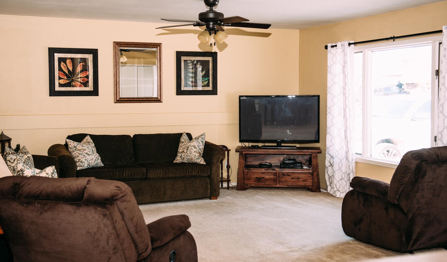 721 Roosevelt Rd, Twin Lakes, WI 53181