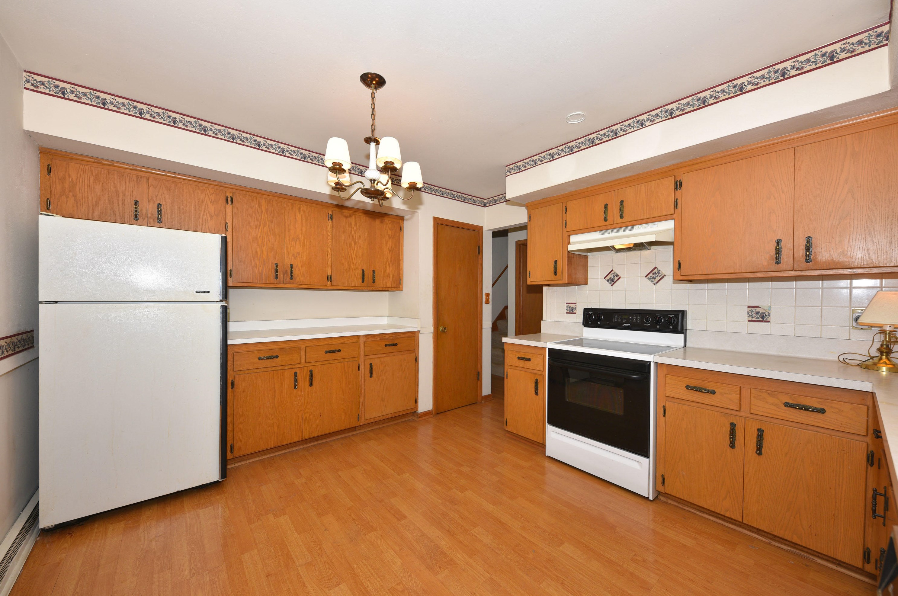 1015 Lois Ave, Brookfield, WI 53045-6770