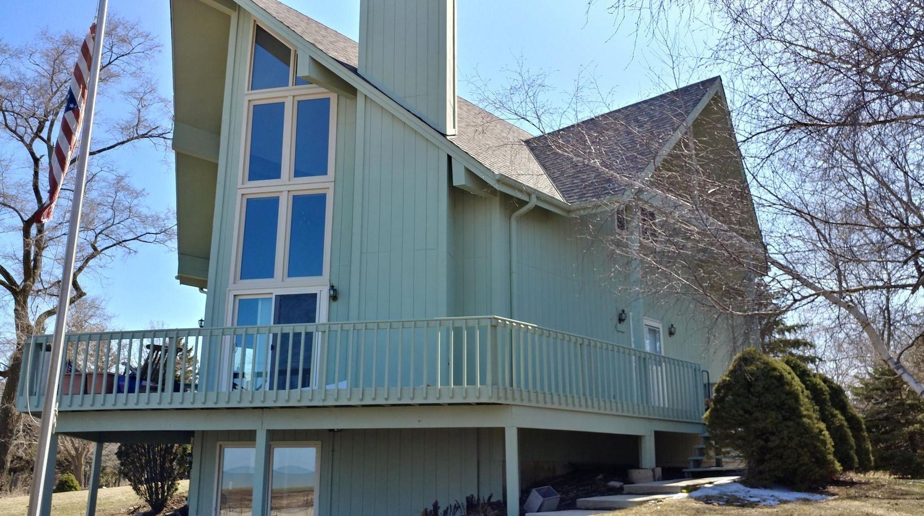 8602 Lakeshore Dr, Kenosha, WI 53158