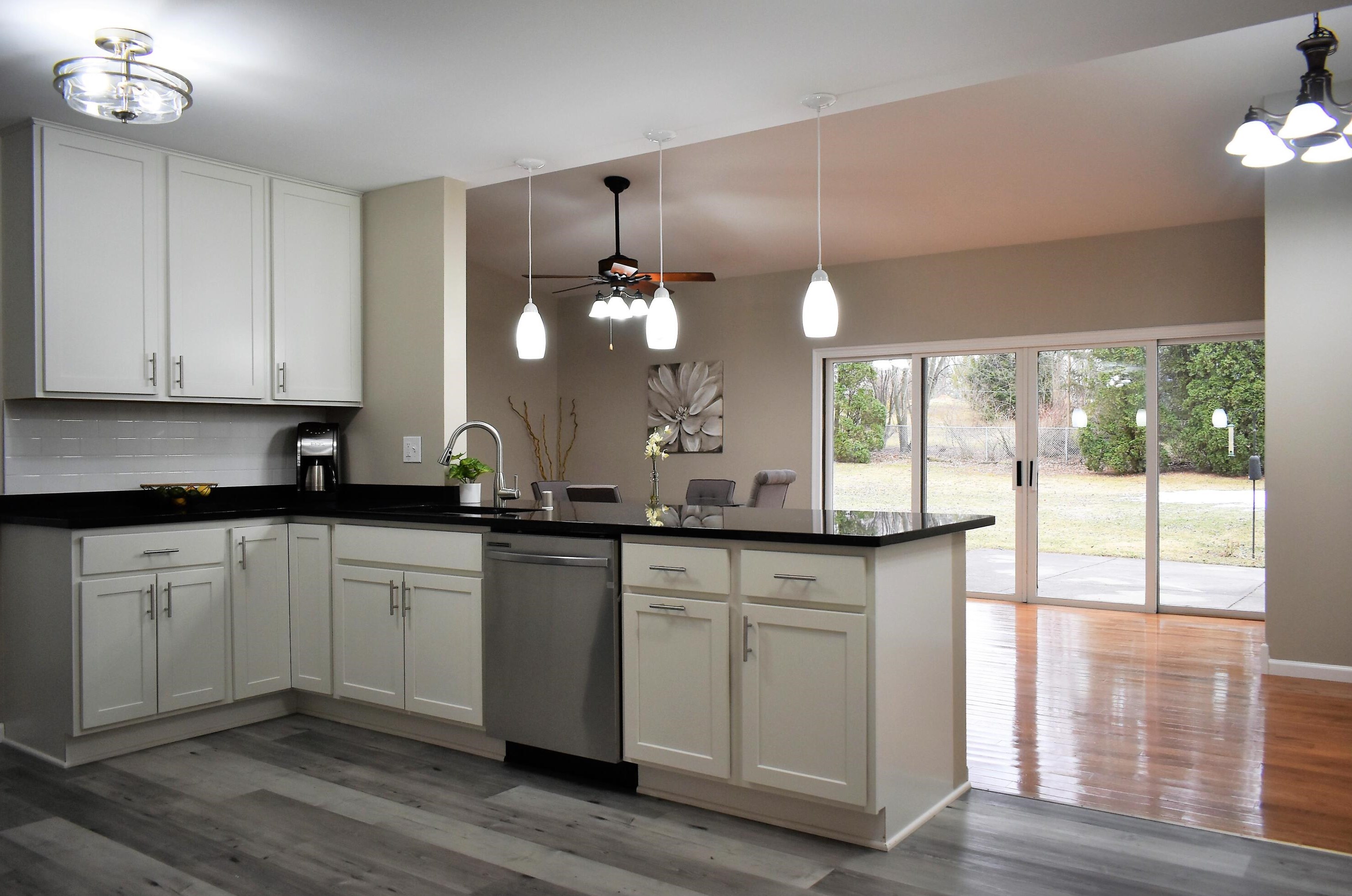 18535 Arden Ave, Brookfield, WI 53045-1014