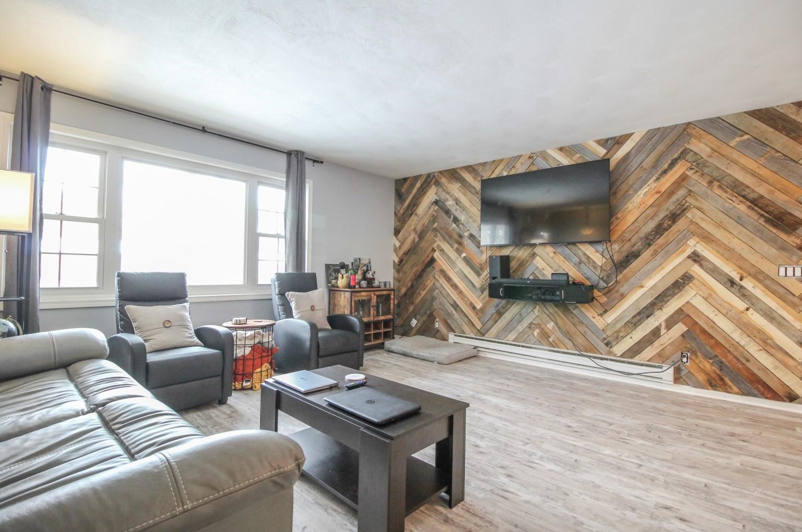 402 Nadig Dr, Fort Atkinson, WI 53538-2818