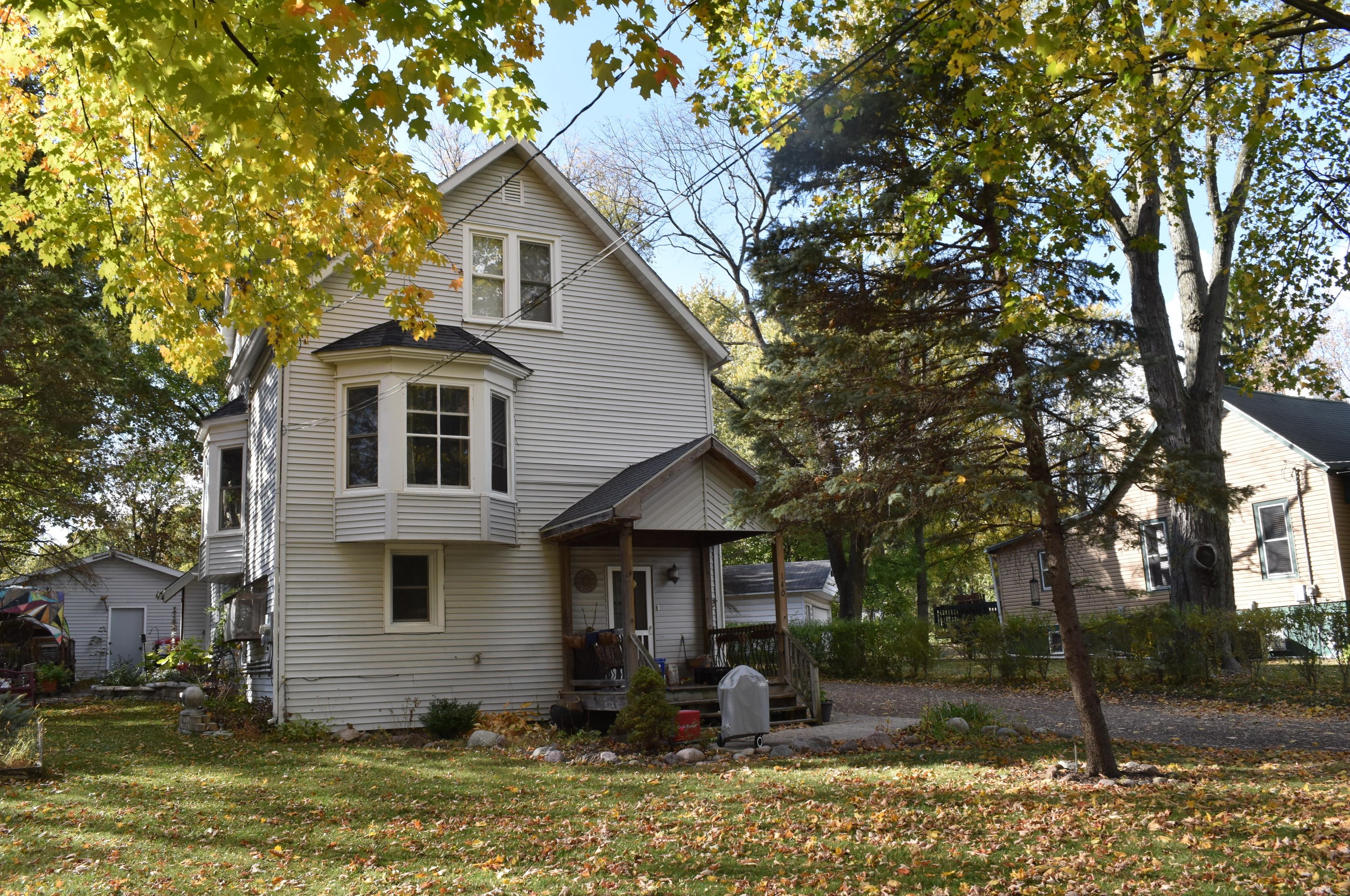 140 Williams St, Williams Bay, WI 53191