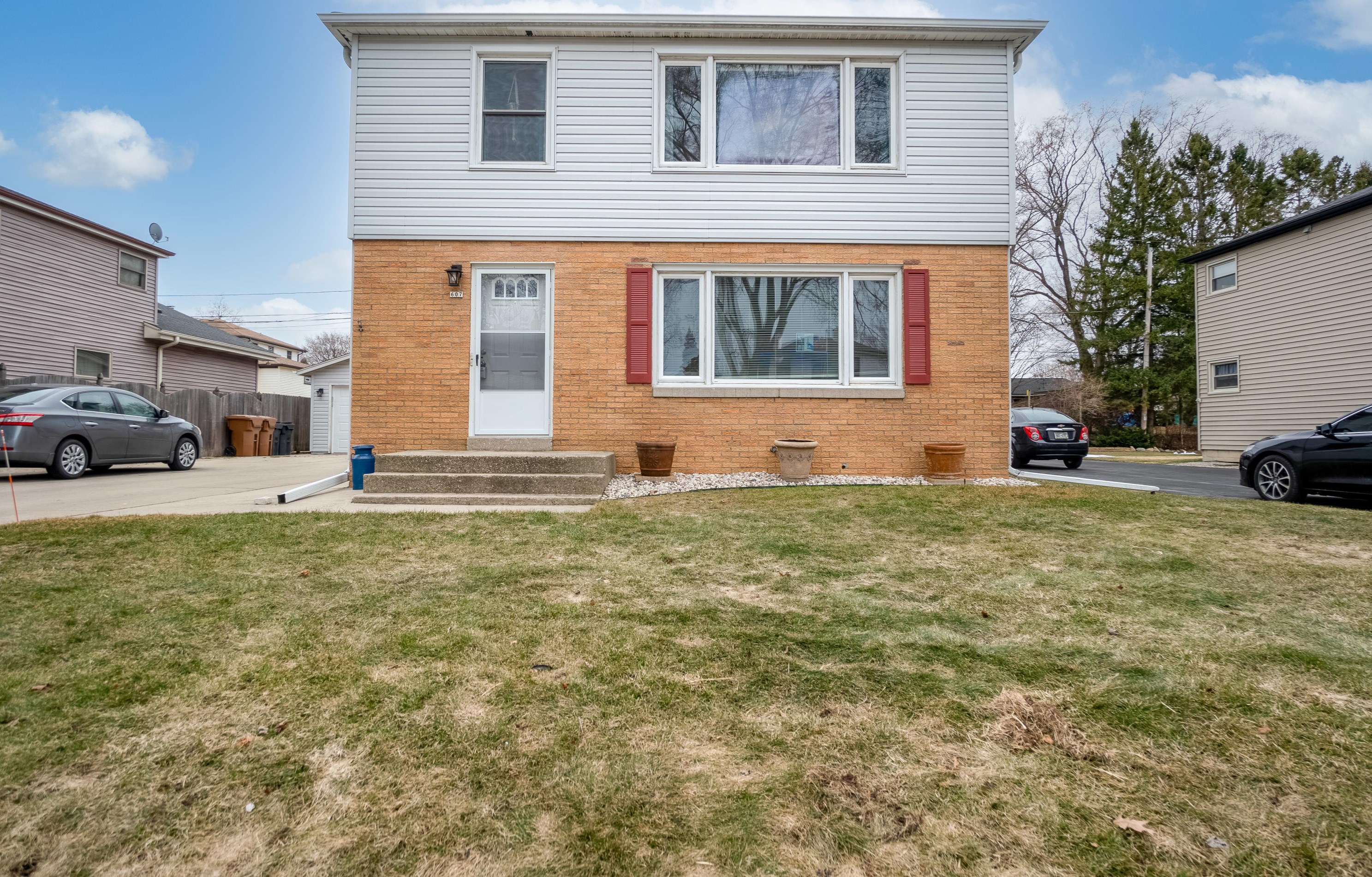 607 Columbia Ave, South Milwaukee, WI 53172-3927