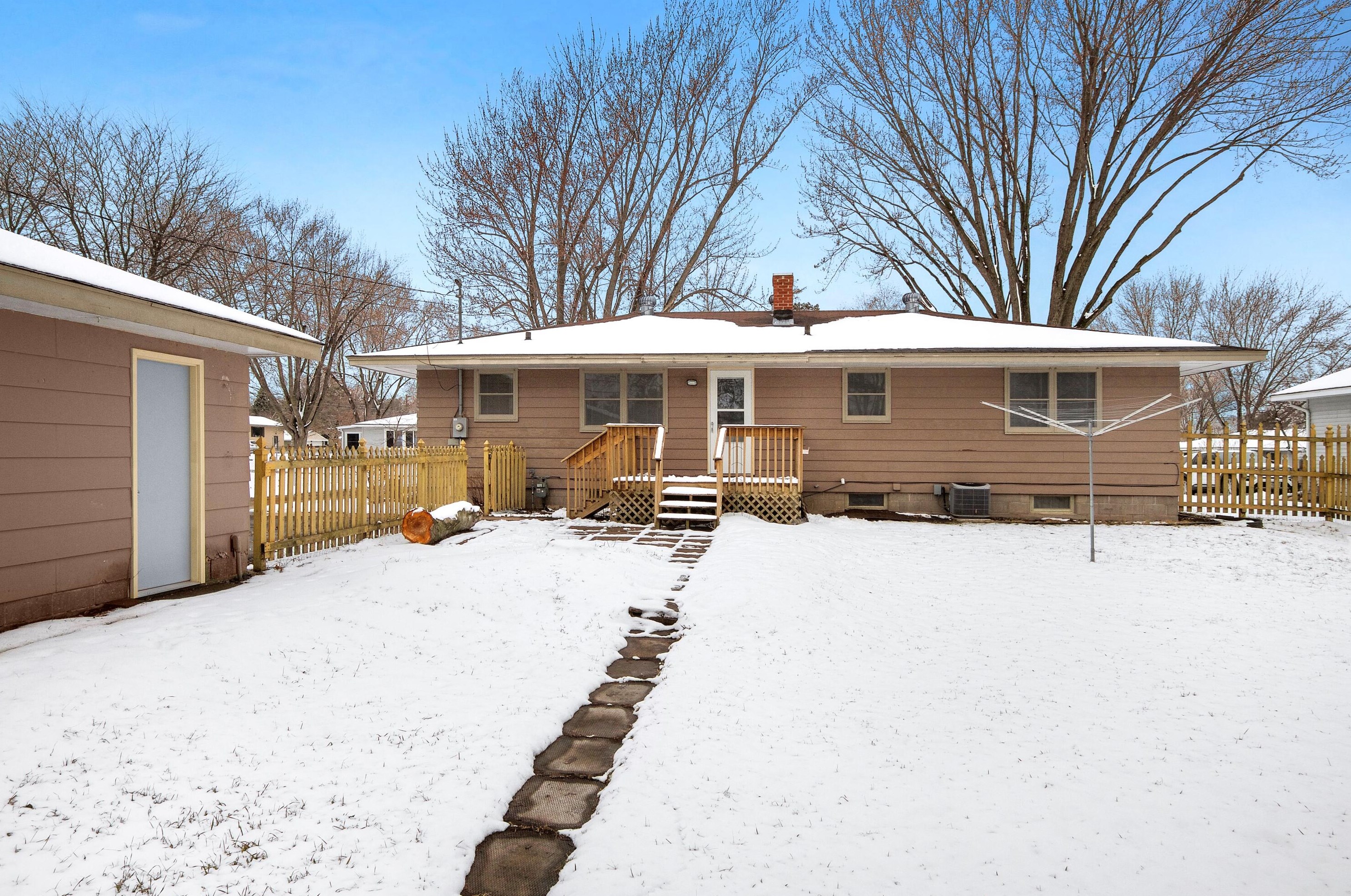 3106 Youngdale Ave, La Crosse, WI 54603