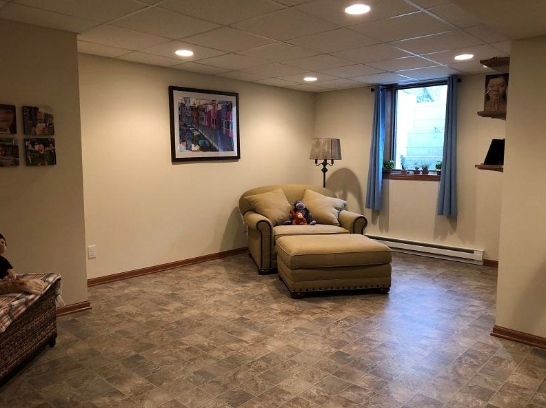 1261 Janette St, Fort Atkinson WI 53538-1635 exterior