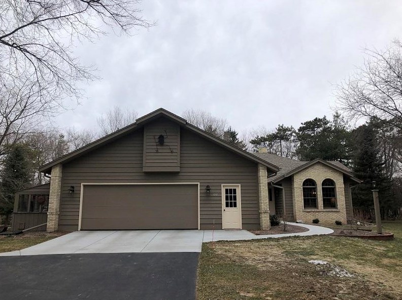1261 Janette St, Fort Atkinson, WI 53538-1526