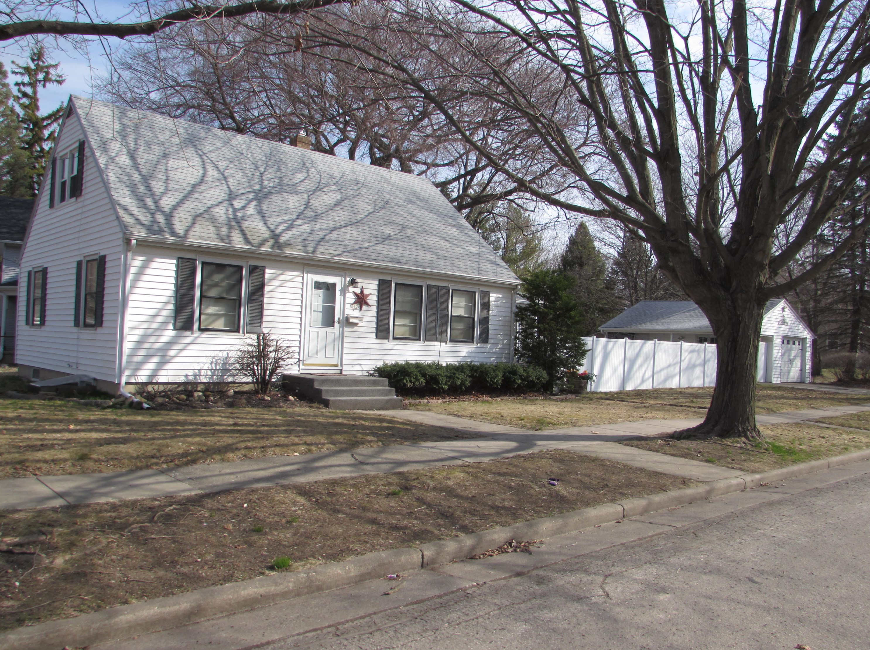 280 Gardner Ave, Lyons, WI 53105-2138