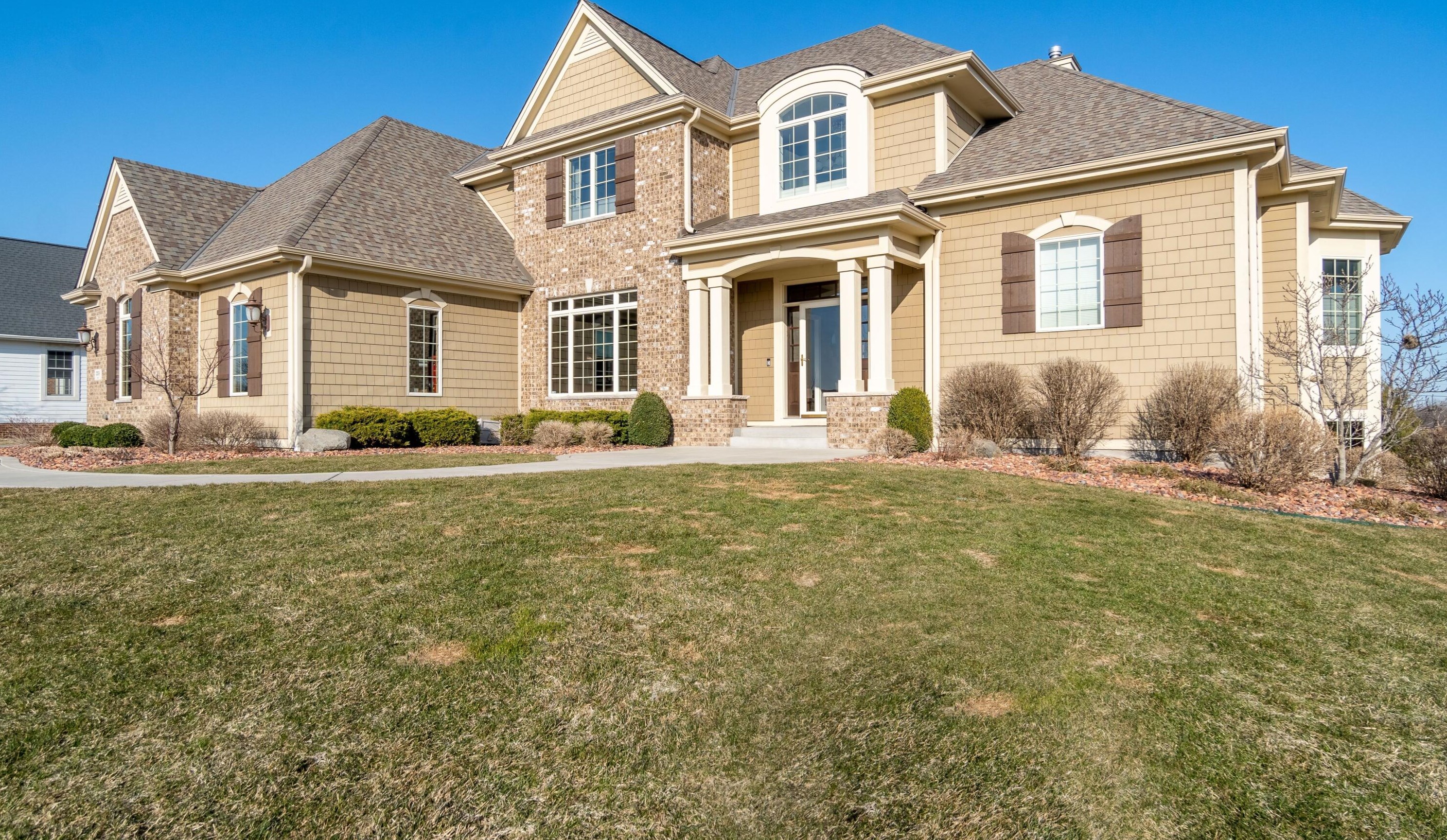 7358 Stone Hedge Dr, Hales Corners, WI 53132-1978