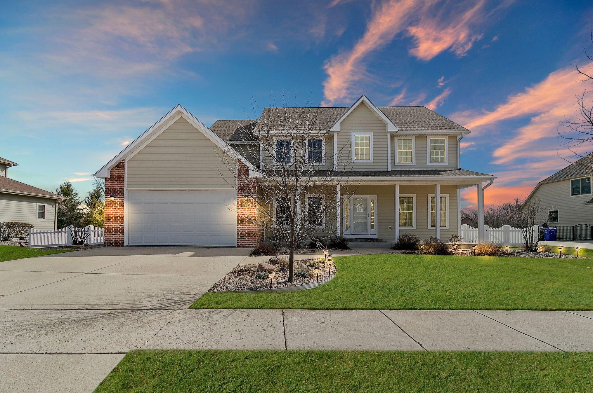 1633 38th Ct, Kenosha, WI 53144