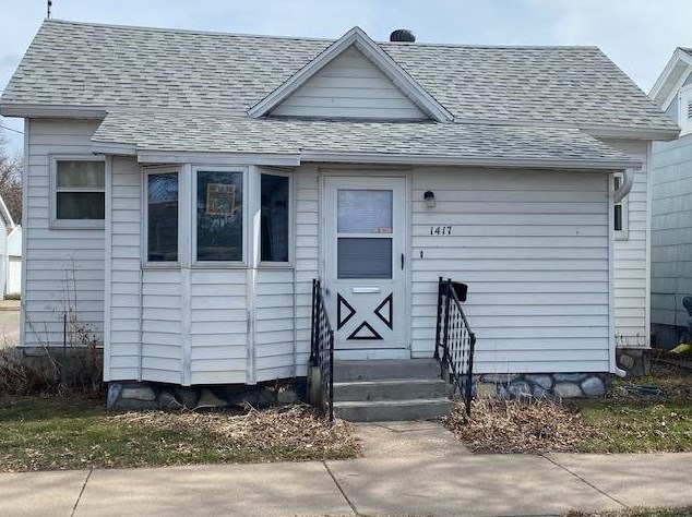 1417 9th St S, La Crosse, WI 54601
