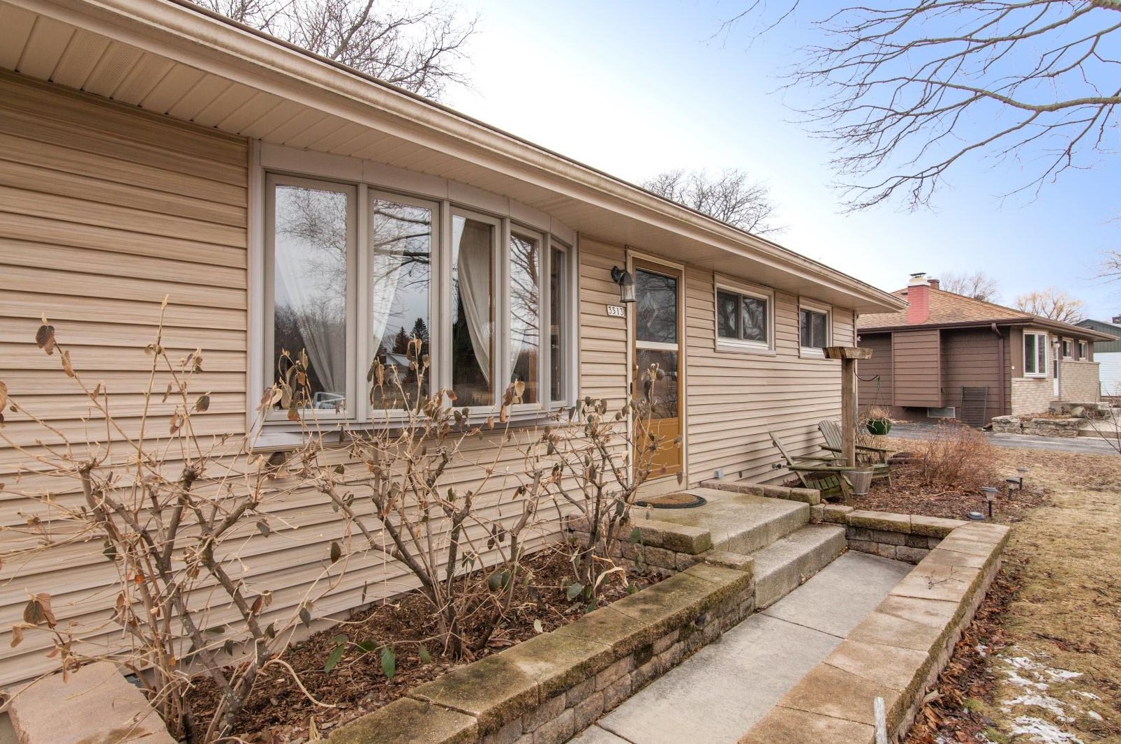 3513 Madison Blvd, Hales Corners, WI 53132-9462
