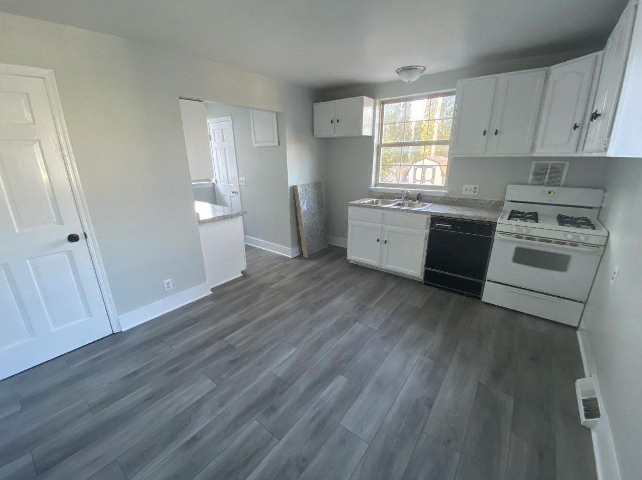 2028 61st St, Kenosha, WI 53143