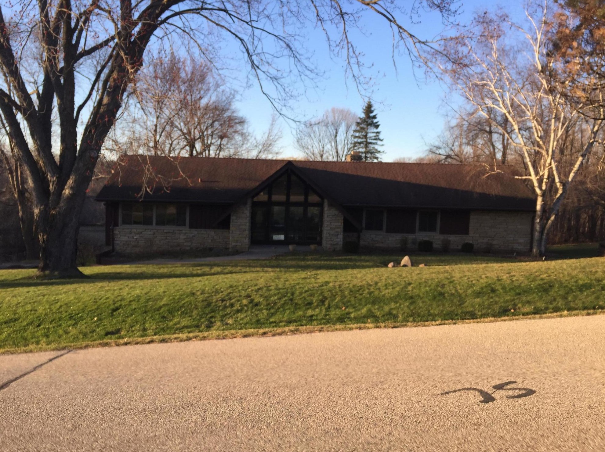 19540 Timberline Dr, Brookfield, WI 53045-6032