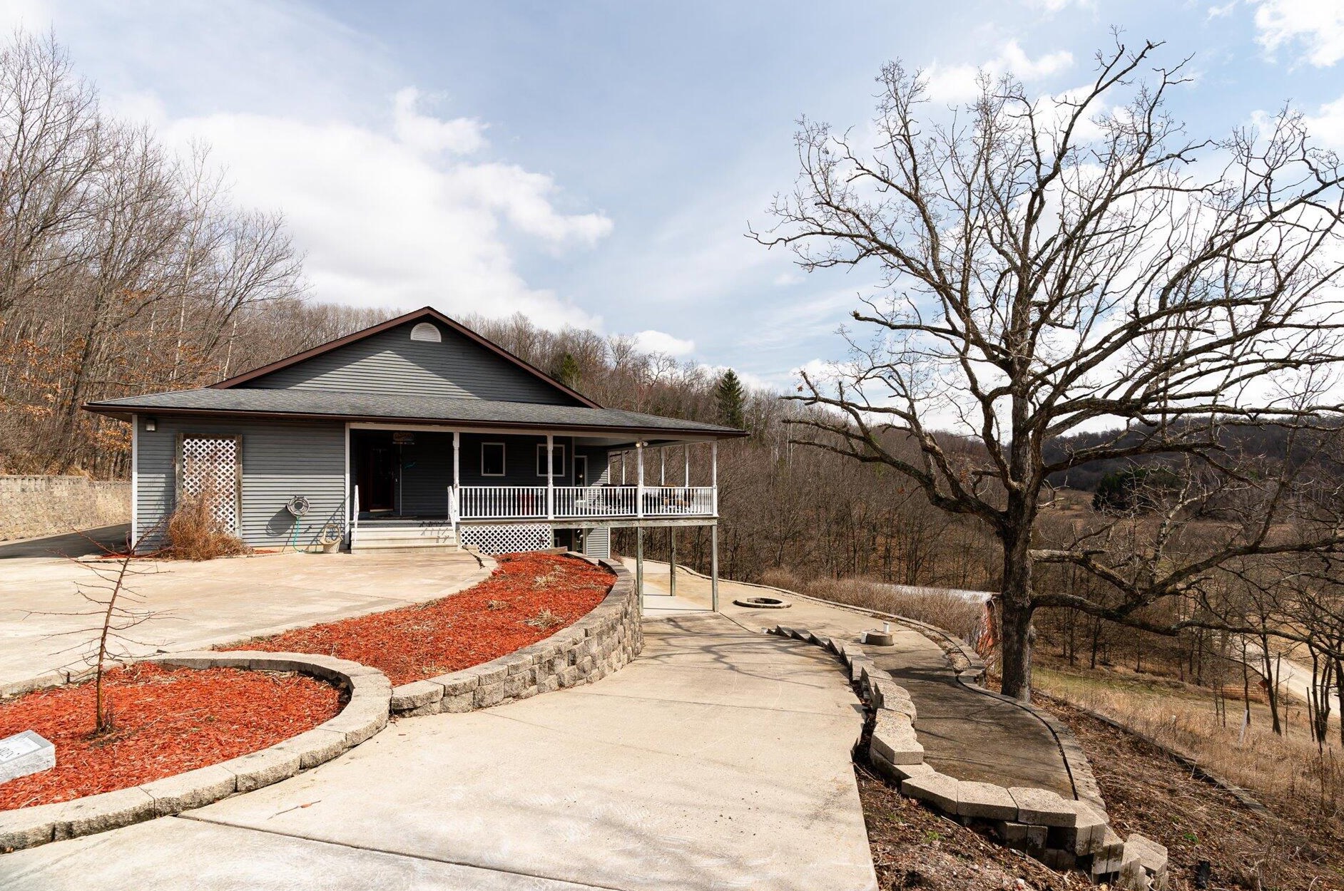 10755 County Hwy Mm, Viola, WI 54664