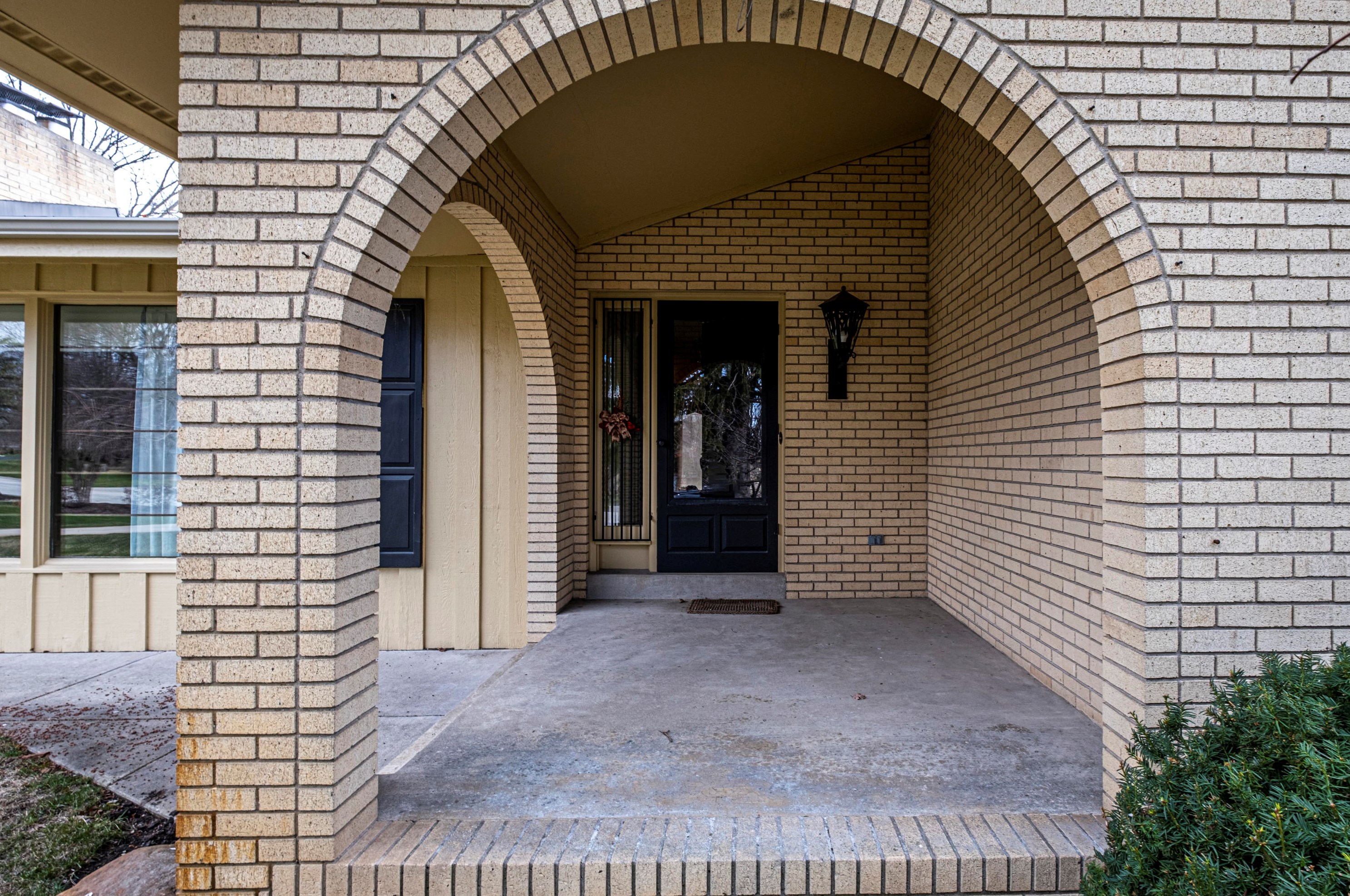 15385 Woodbridge Rd, Brookfield, WI 53005-3645