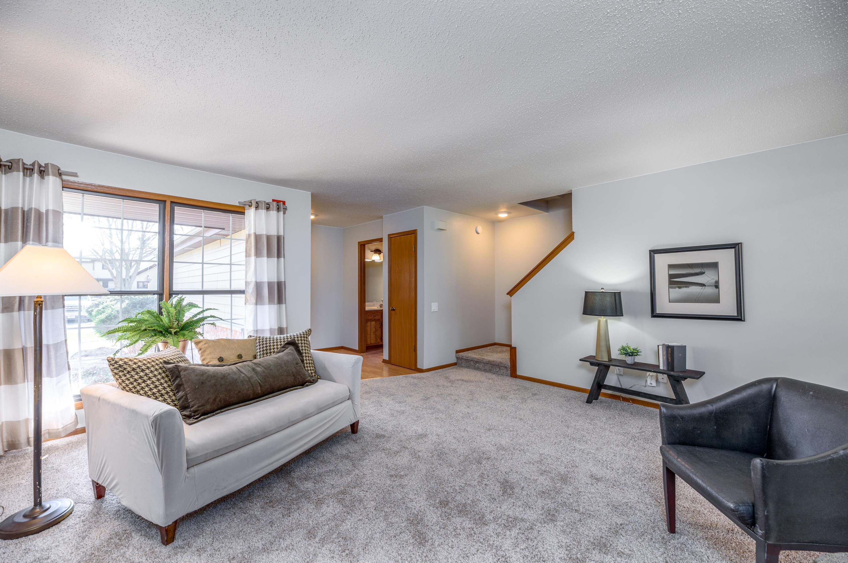 8123 S Legend Dr #e, Hales Corners, WI 53132