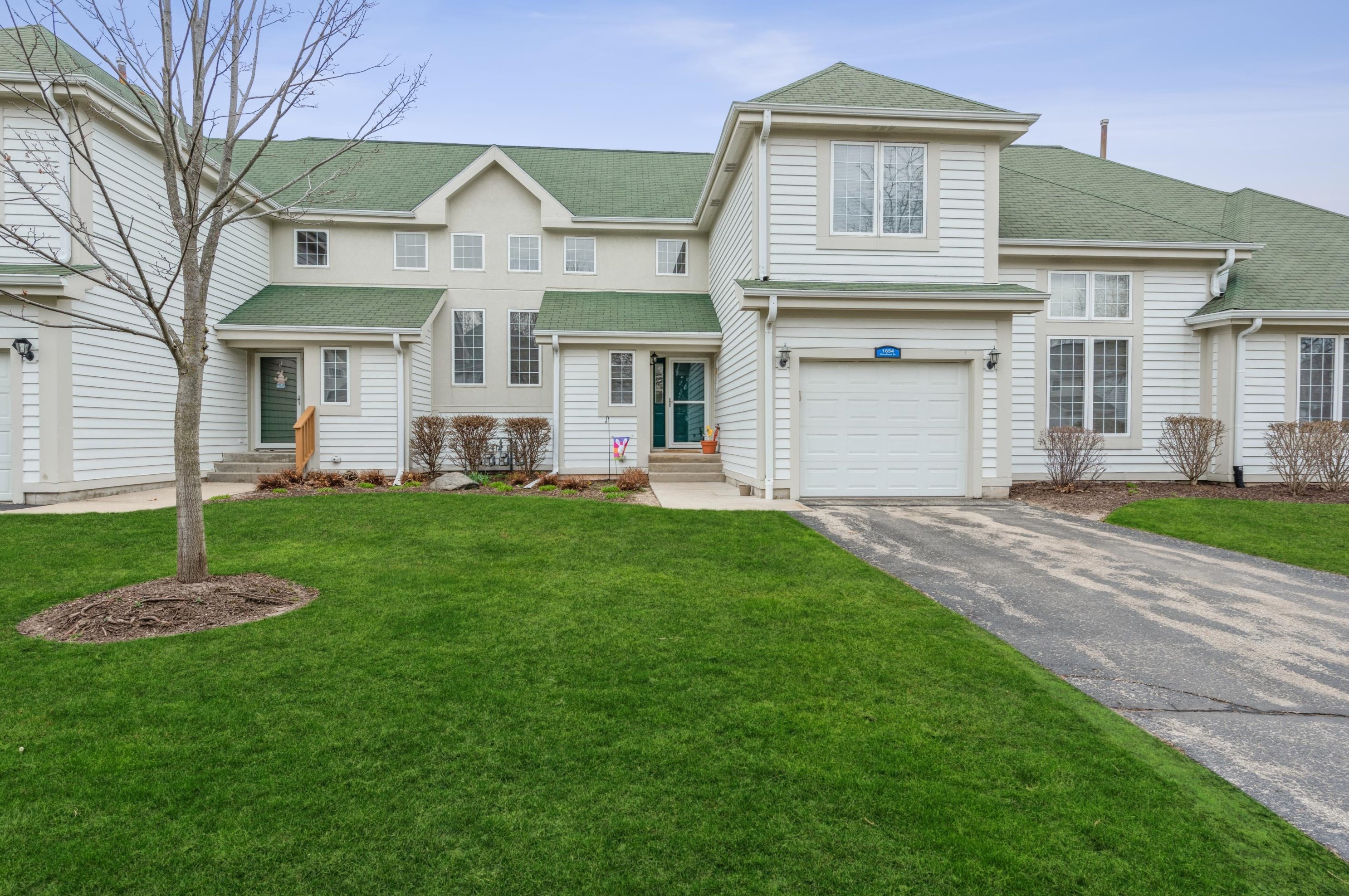 1654 Woodland Dr #12-55, Lake Geneva, WI 53147