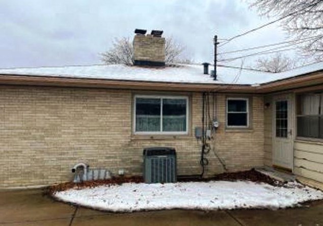 1006 Cedar Creek St, Racine, WI 53402-3453
