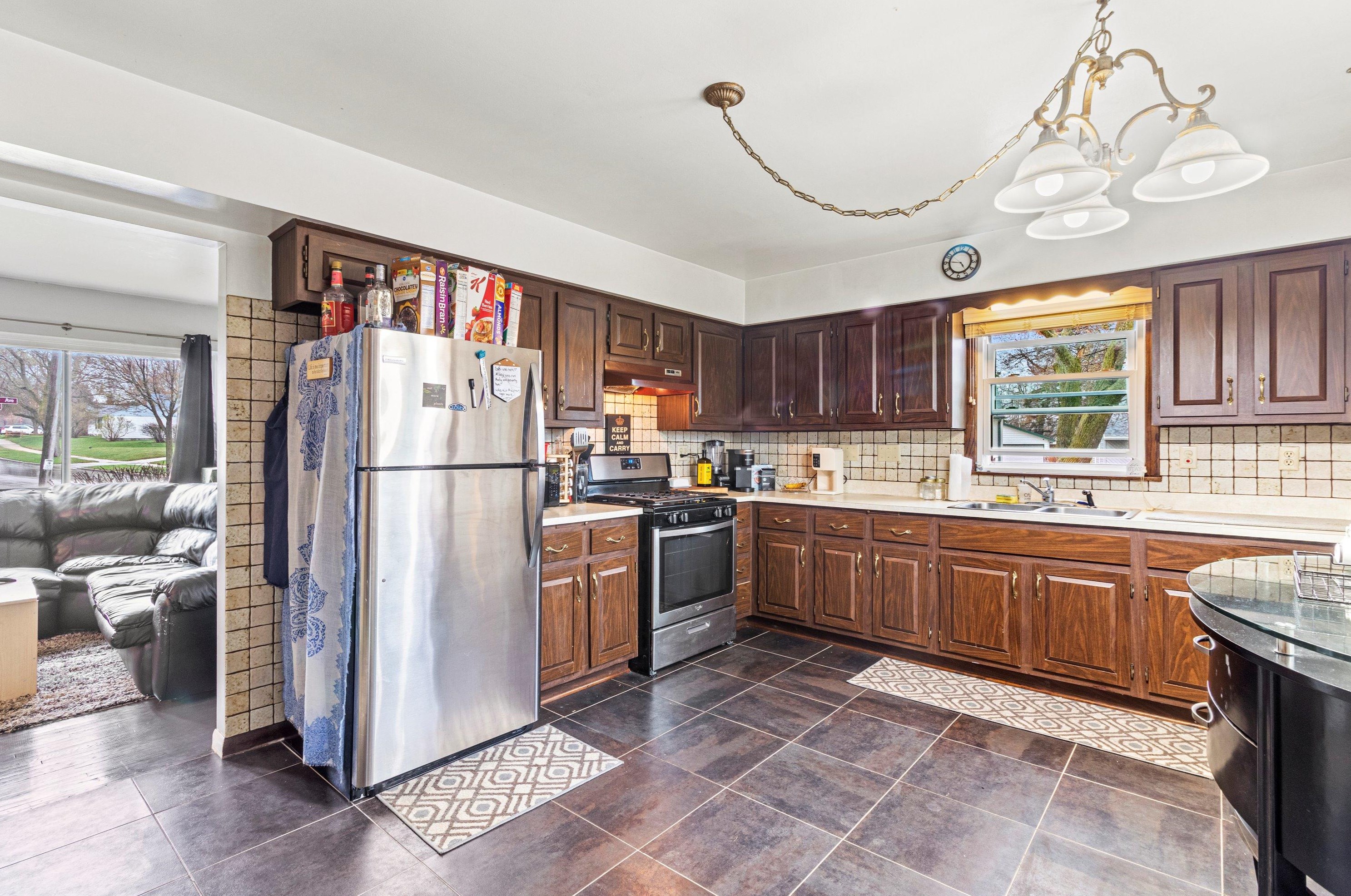 4142 Mccarty Ave, Milwaukee, WI 53235-5538