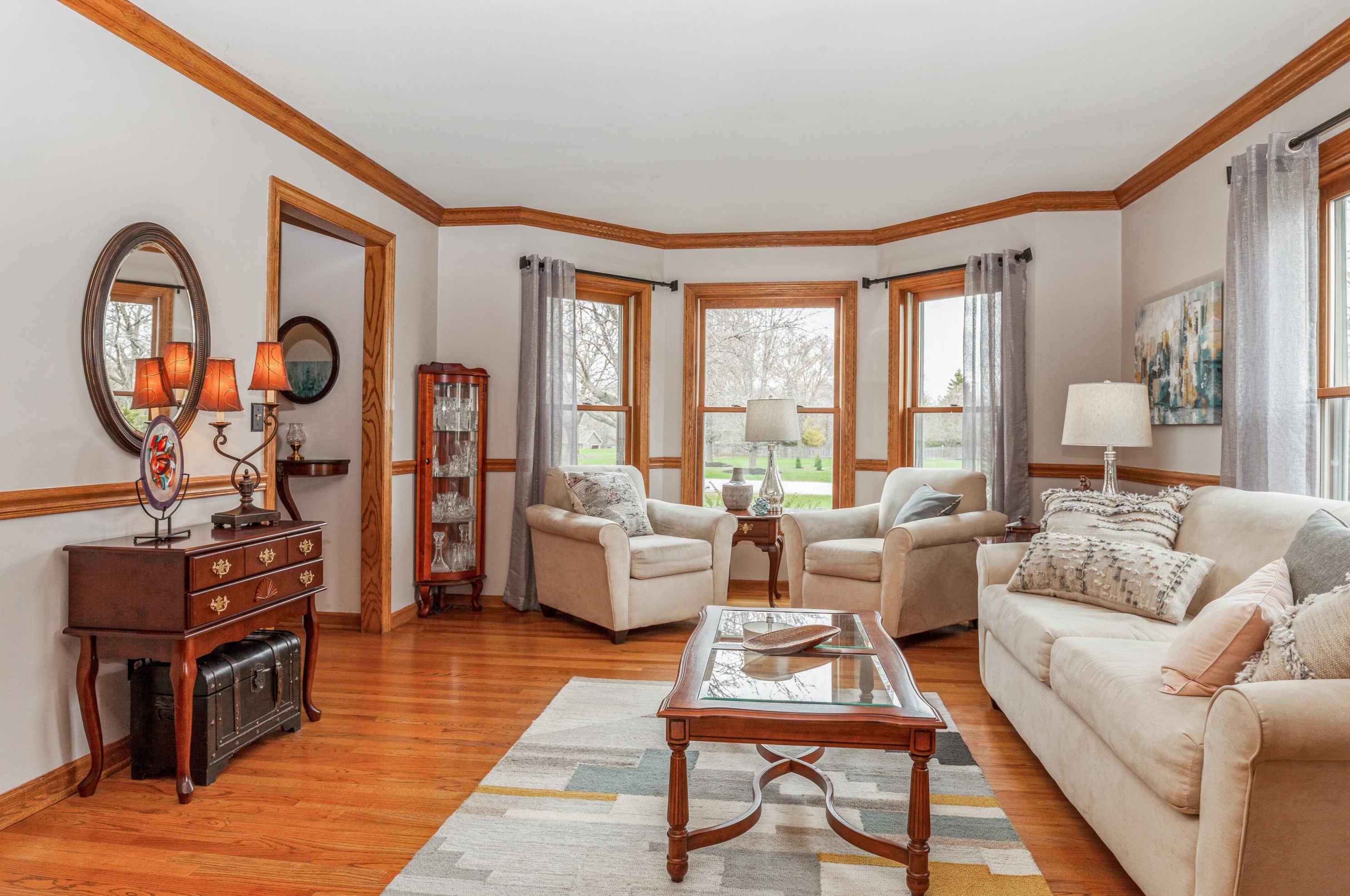 12008 N Silver Ave, Thiensville, WI 53097