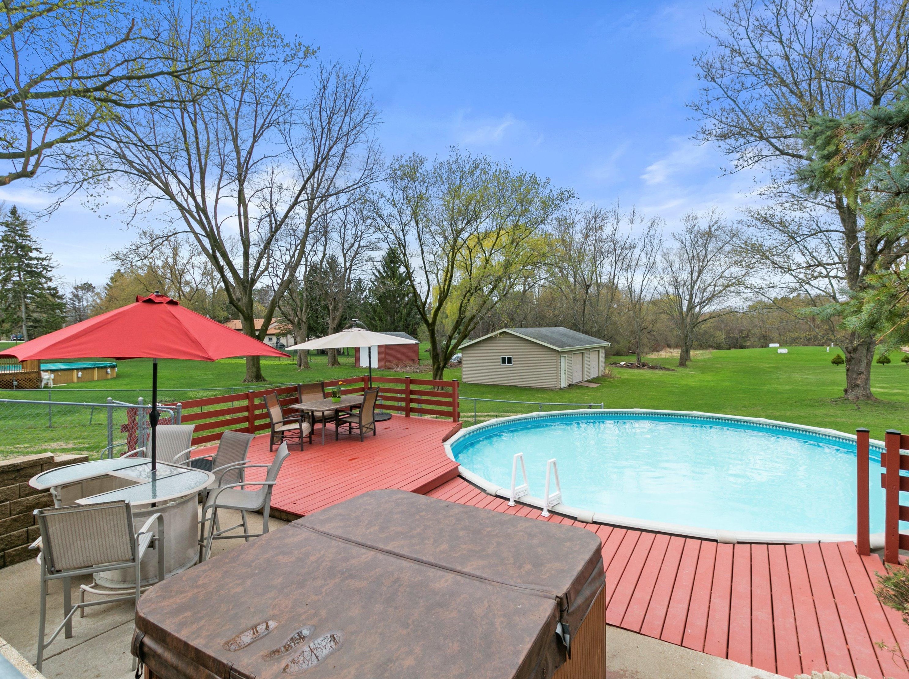 5191 S Sunny Slope Rd, Waukesha, WI 53151