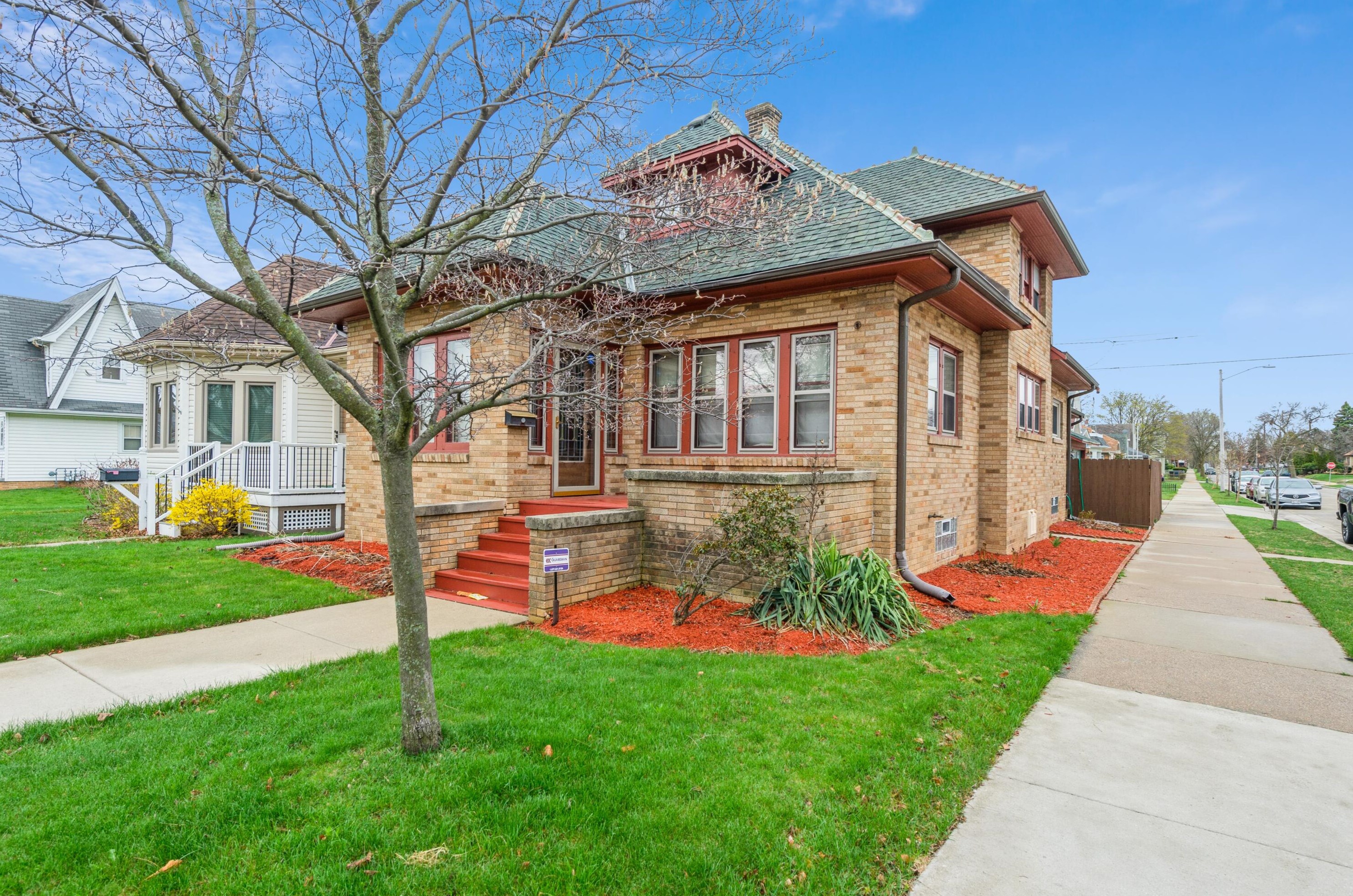 3525 Wright Ave, Racine, WI 53405-3349