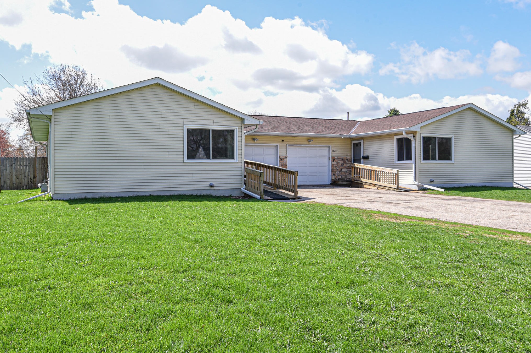 1818 Carlyle Rd, Beloit, WI 53511-3034