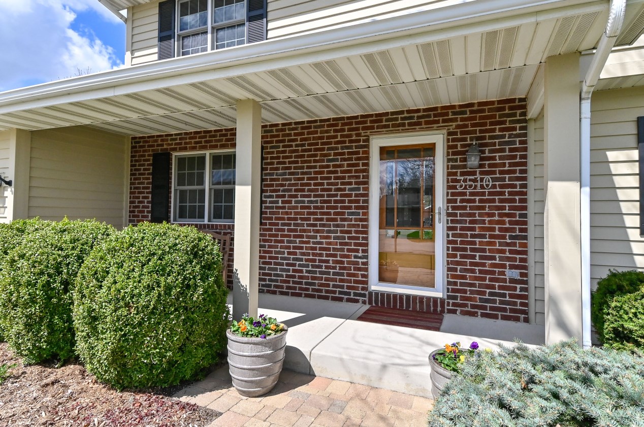 3510 Cranberry Ln, Racine, WI 53404-1473