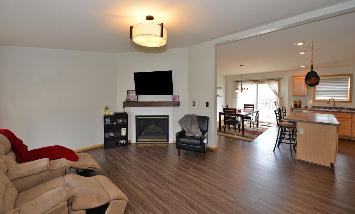 4615 Lasalle St, Racine, WI 53402-2778